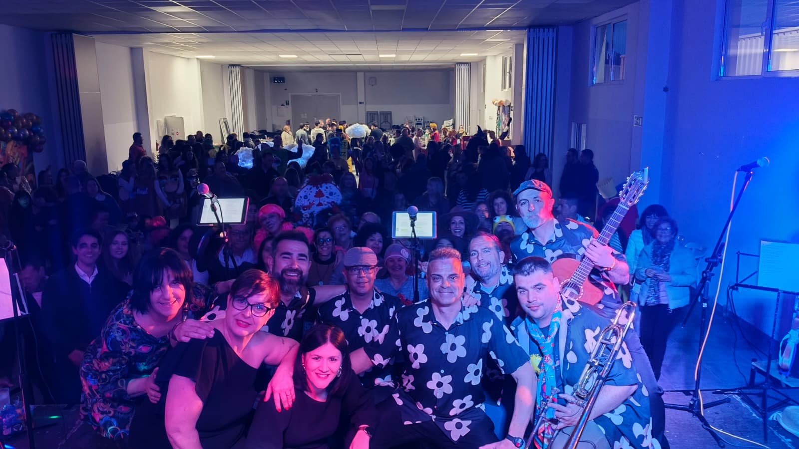 Guitarras y fiesta mediterránea